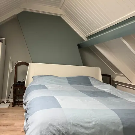 Apartment And Cosy House Close Amsterdam And Airport